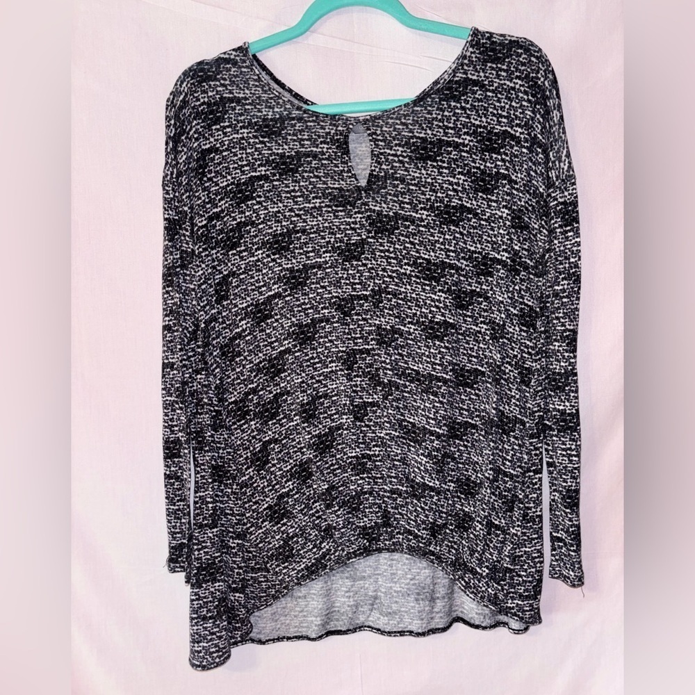 Daisy Fuentes Monochrome Knit Top